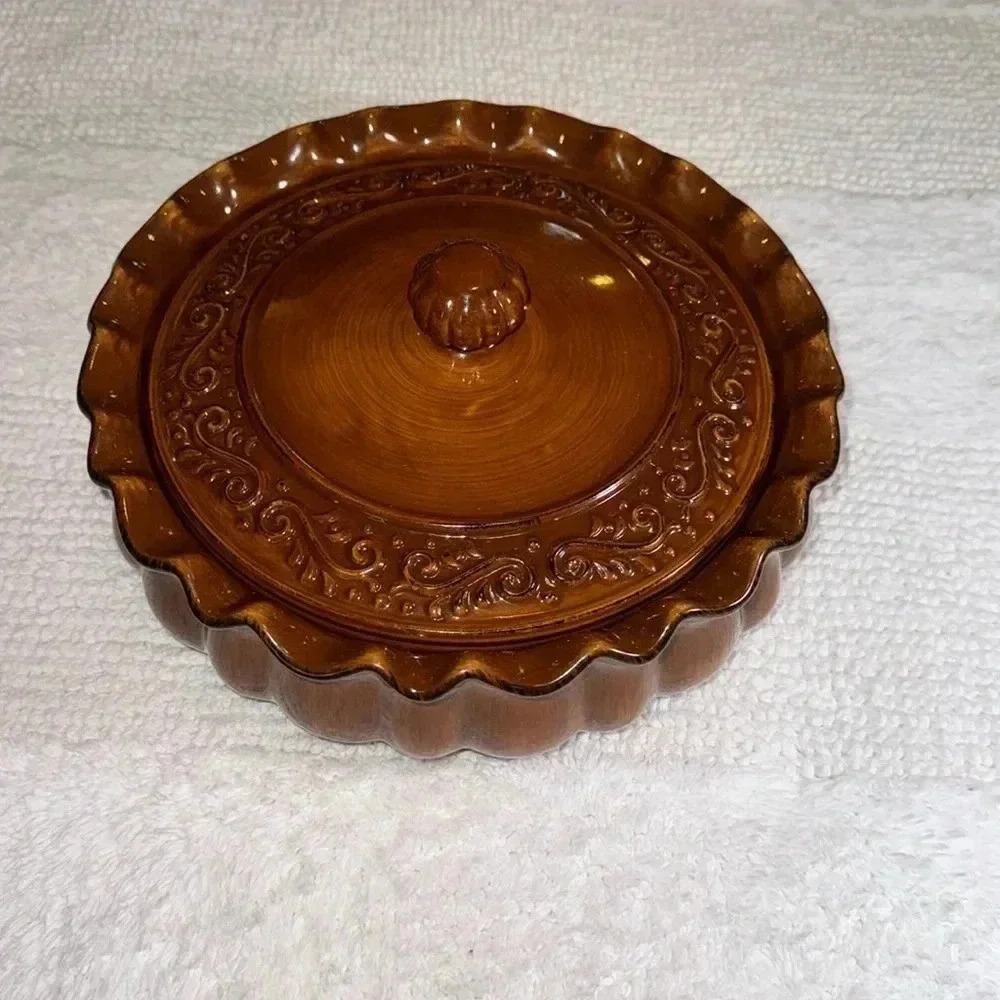 celebrating home stoneware collection BRN oven/microwave/dishwasher safe 10” Lid